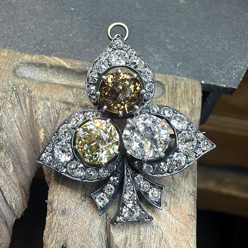 Vintage Spade Broach